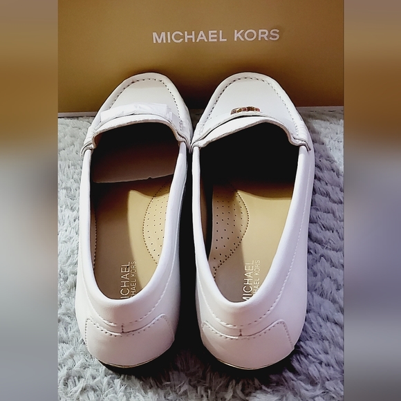 Michael Kors - Picture 3 of 3